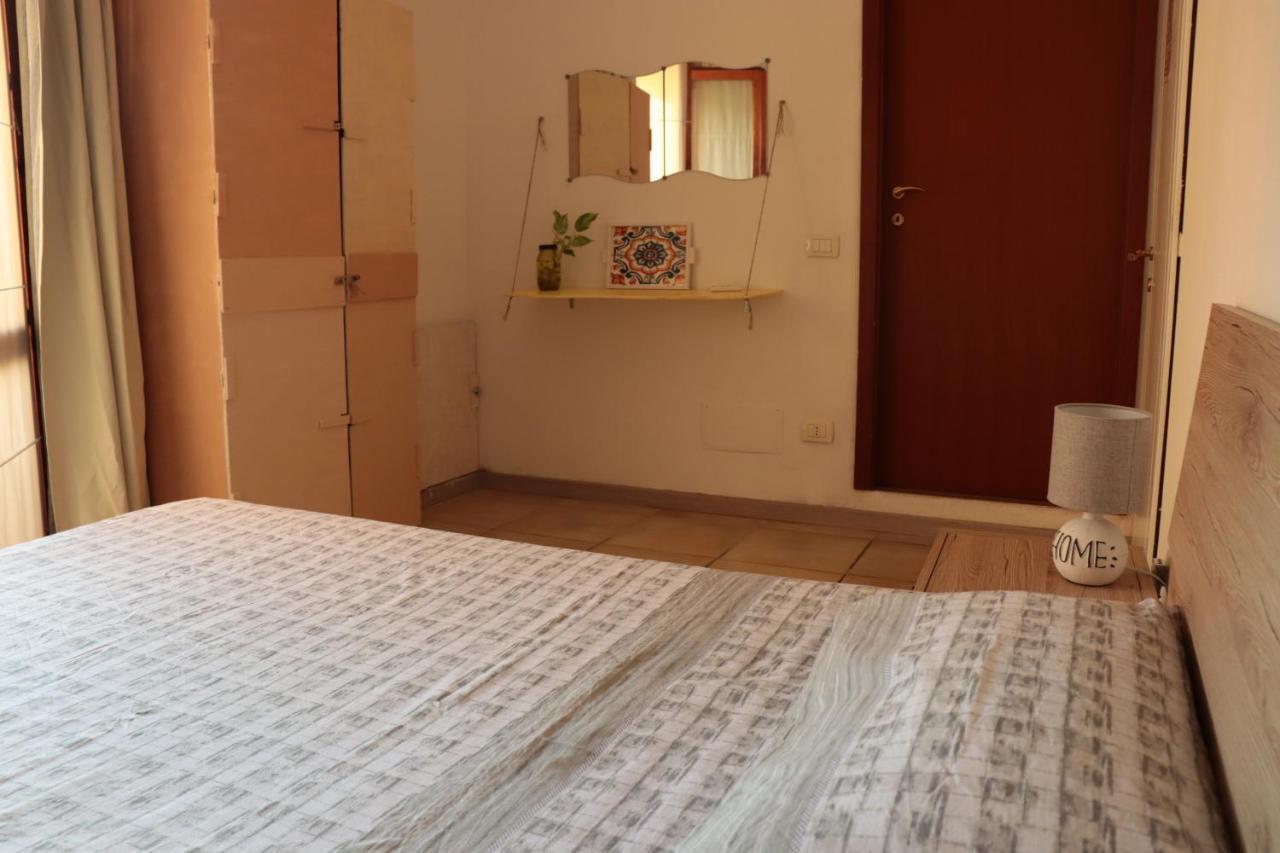 Hostel Sardinia Куарту-Сант'Елена Екстер'єр фото