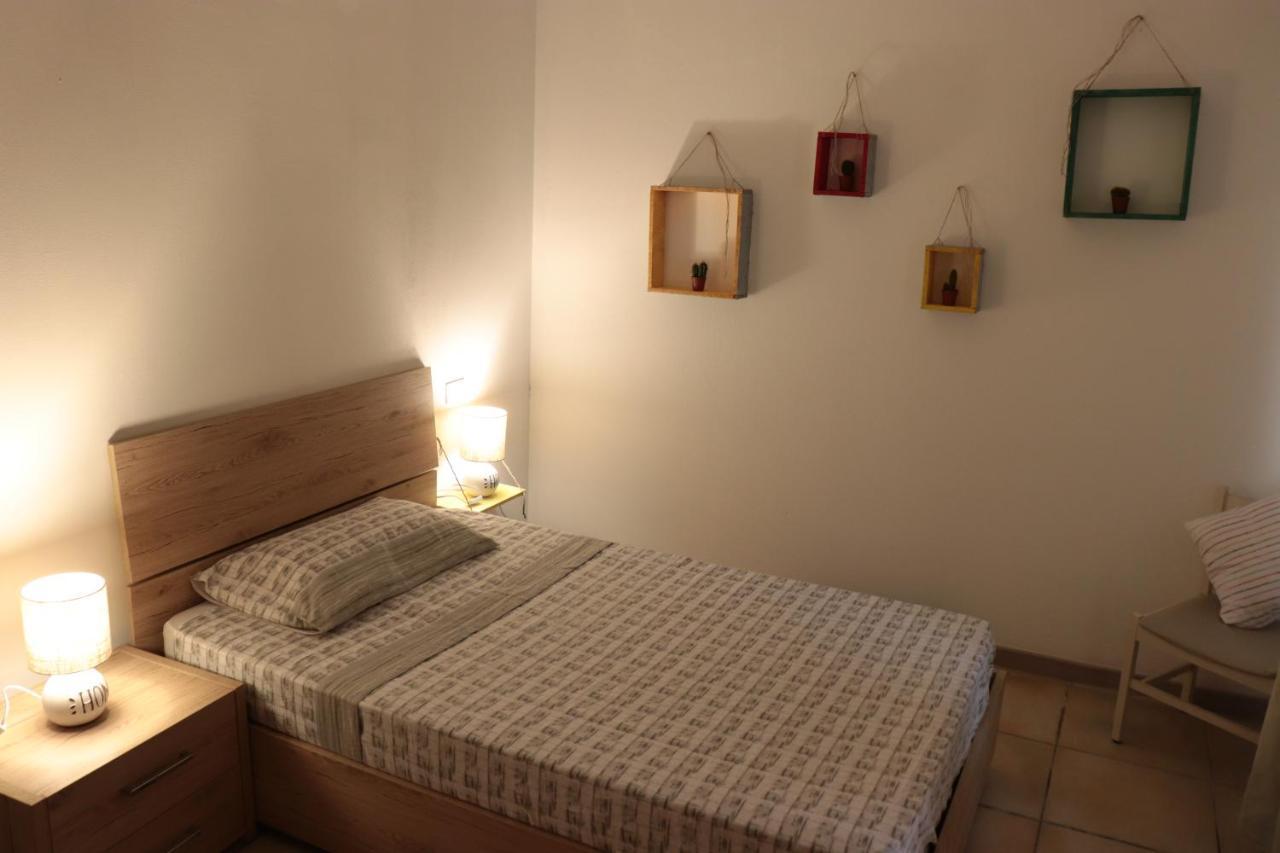 Hostel Sardinia Куарту-Сант'Елена Екстер'єр фото
