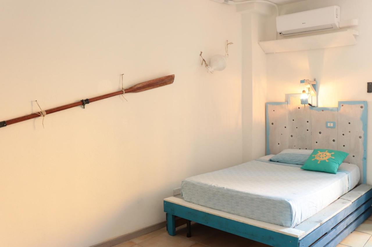 Hostel Sardinia Куарту-Сант'Елена Екстер'єр фото