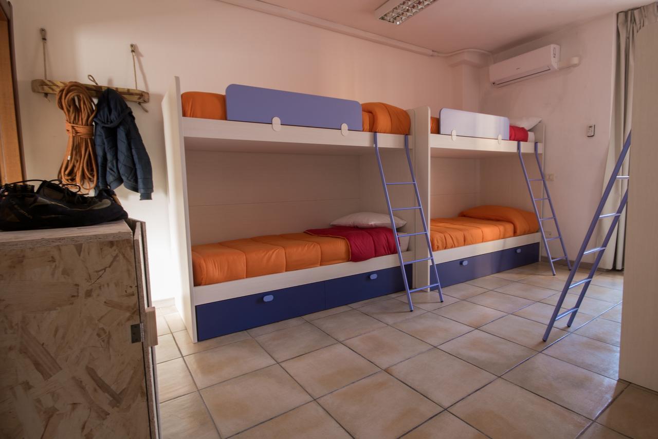 Hostel Sardinia Куарту-Сант'Елена Екстер'єр фото