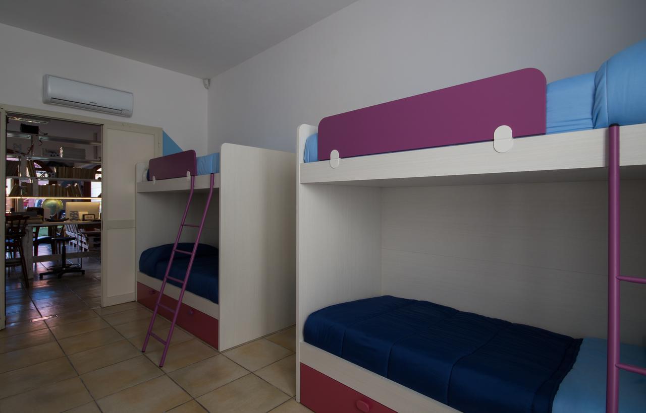 Hostel Sardinia Куарту-Сант'Елена Екстер'єр фото