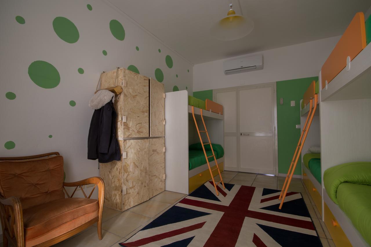 Hostel Sardinia Куарту-Сант'Елена Екстер'єр фото
